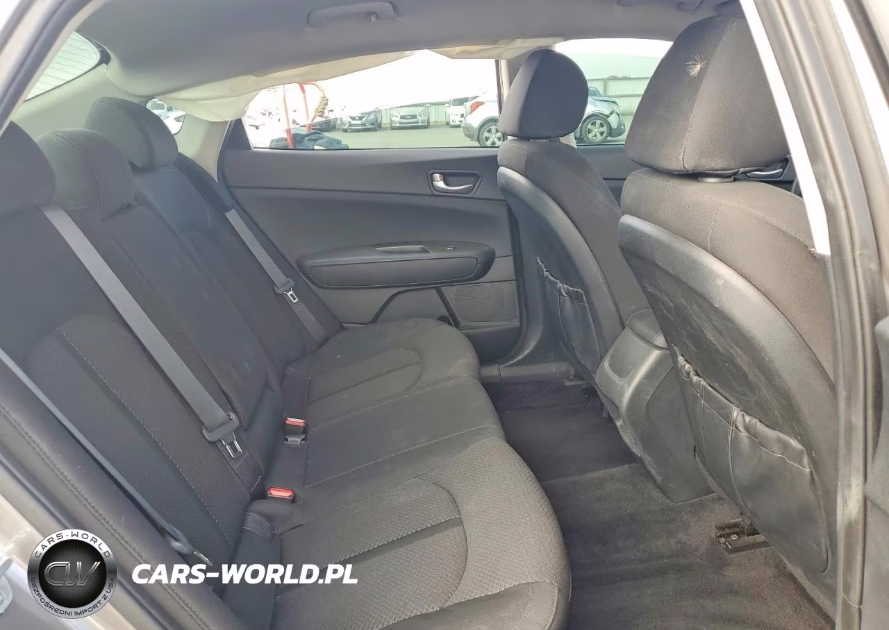 2018 Kia Optima VIN:5XXGT4L35JG191062 - 10