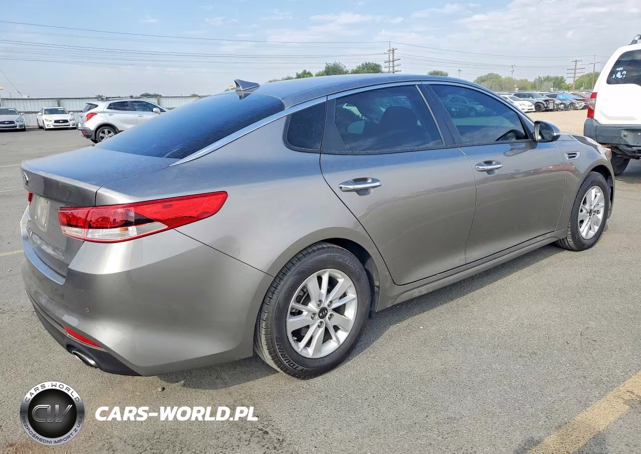 2018 Kia Optima VIN:5XXGT4L35JG191062 - 3