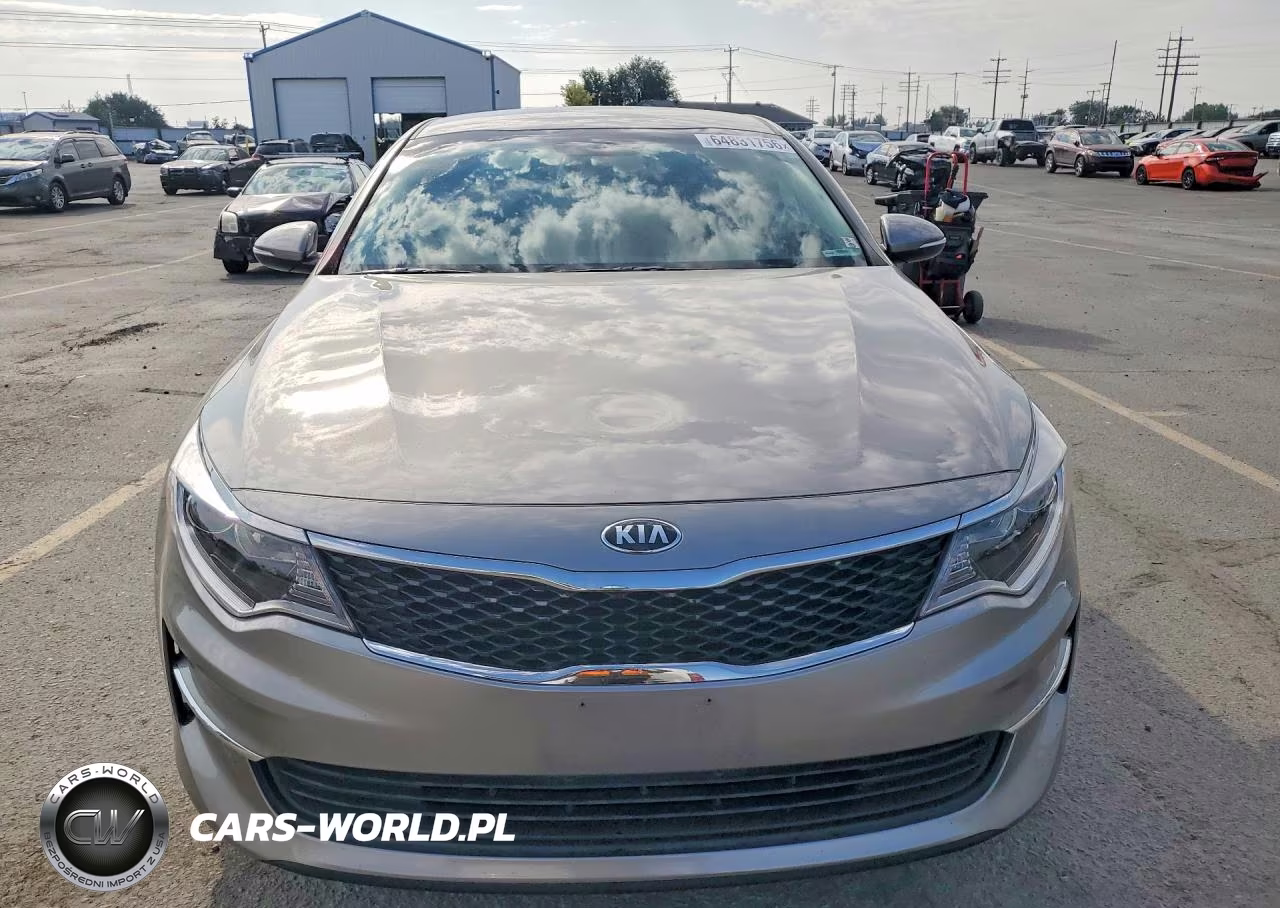 2018 Kia Optima VIN:5XXGT4L35JG191062 - 5