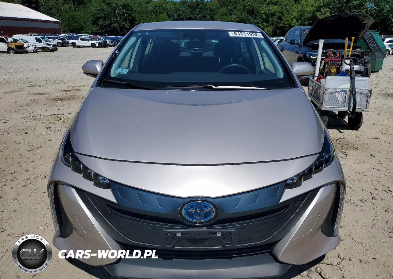 2021 Toyota Prius Prime Le VIN:JTDKAMFP8M3193813 - 5