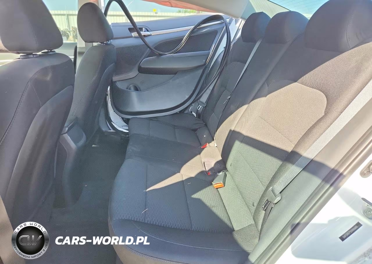2020 Hyundai Elantra Sel VIN:5NPD84LF5LH596845 - 10