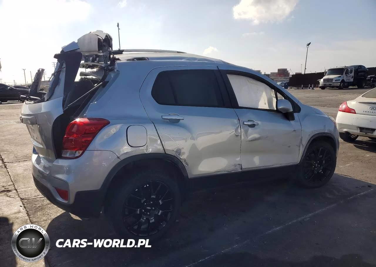 2021 Chevrolet Trax 1Lt VIN:KL7CJLSB3MB355620 - 3