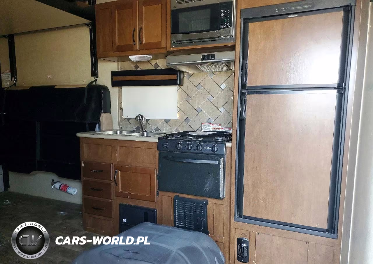 2017 Pacific Coach Works Ragen Camper VIN:5UYRS2721HR022675 - 5