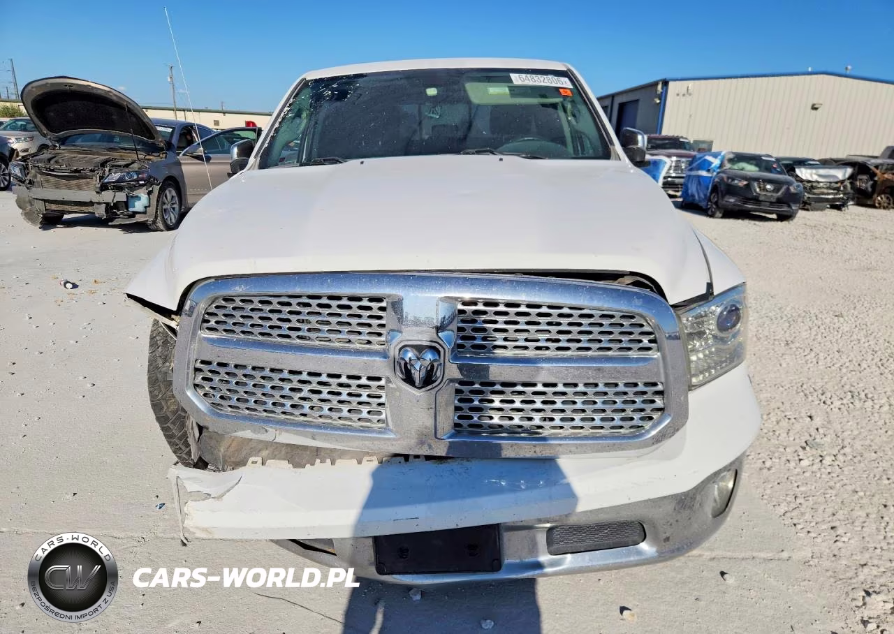 2018 Ram 1500 Laramie VIN:1C6RR7NT9JS115864 - 5