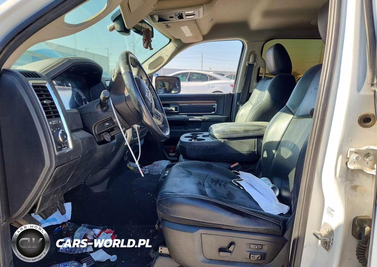 2018 Ram 1500 Laramie VIN:1C6RR7NT9JS115864 - 7