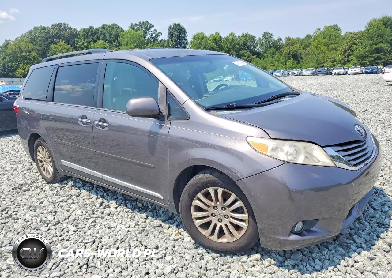 2015 Toyota Sienna Xle 8-Passenger VIN:5TDYK3DCXFS585243 - 4