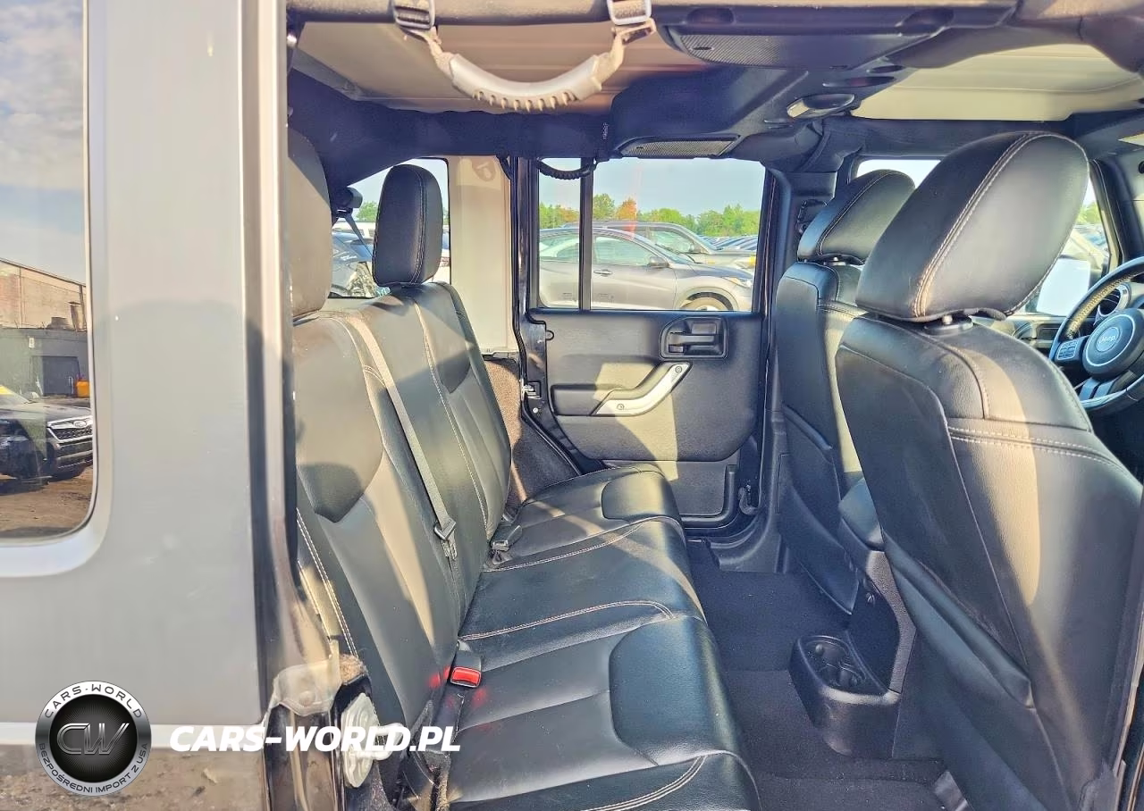 2016 Jeep Wrangler Unlimited Sahara VIN:1C4BJWEG3GL117840 - 11
