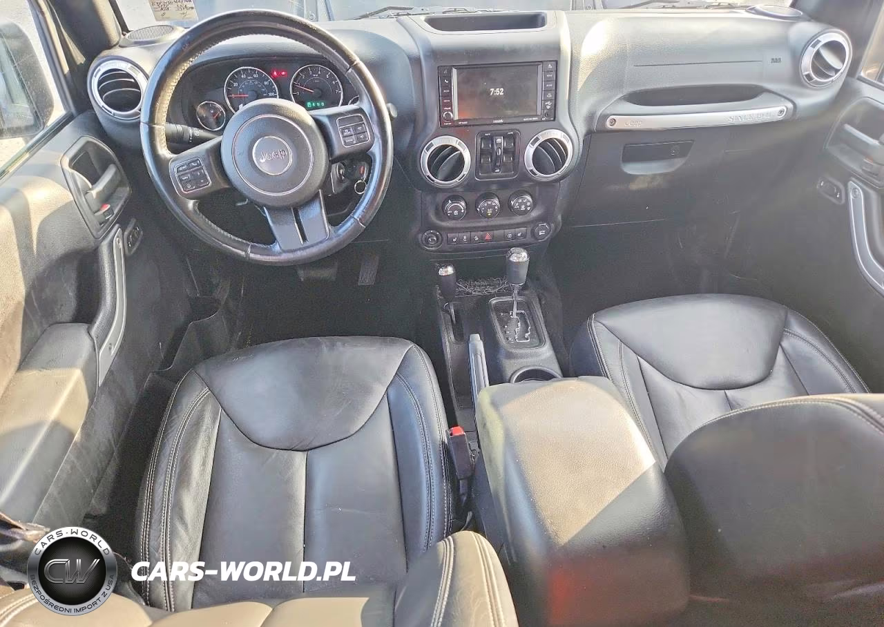 2016 Jeep Wrangler Unlimited Sahara VIN:1C4BJWEG3GL117840 - 8