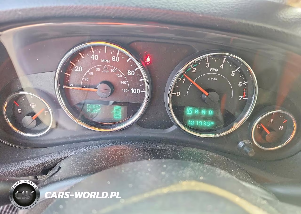 2016 Jeep Wrangler Unlimited Sahara VIN:1C4BJWEG3GL117840 - 9