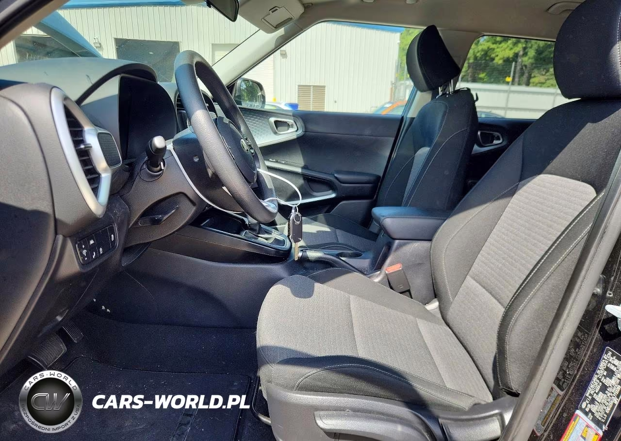 2020 Kia Soul S VIN:KNDJ23AU2L7733289 - 7