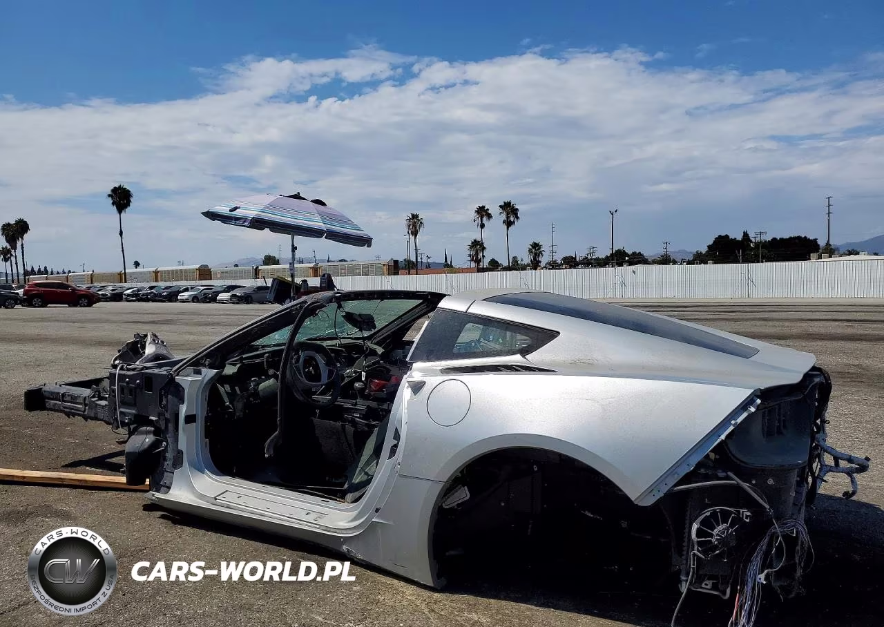 2018 Chevrolet Corvette Stingray VIN:1G1YB2D73J5105726 - 2
