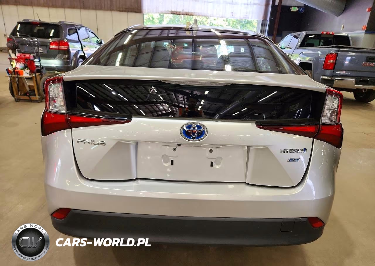 2020 Toyota Prius L Eco VIN:JTDKARFU3L3116834 - 6