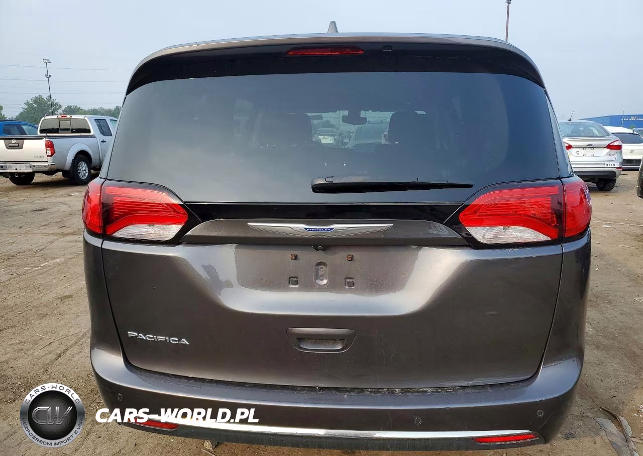 2018 Chrysler Pacifica Touring L VIN:2C4RC1BG4JR193548 - 6