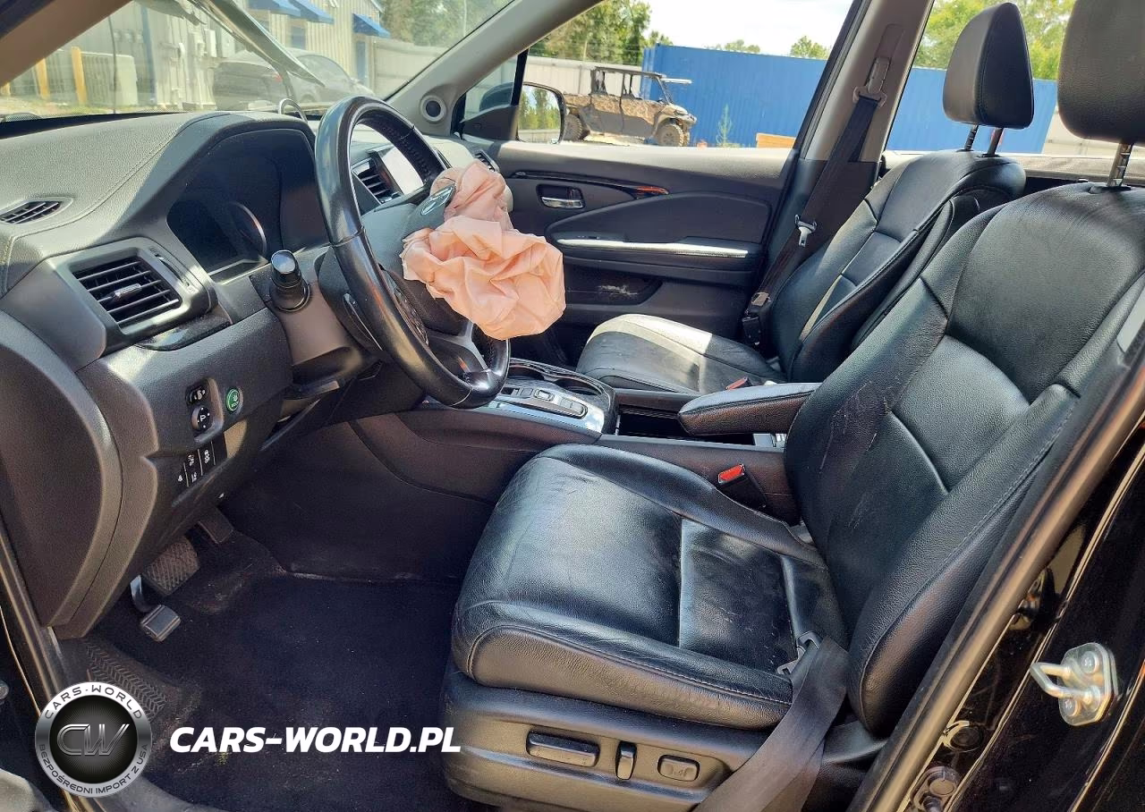 2020 Honda Pilot Touring VIN:5FNYF5H67LB009517 - 7