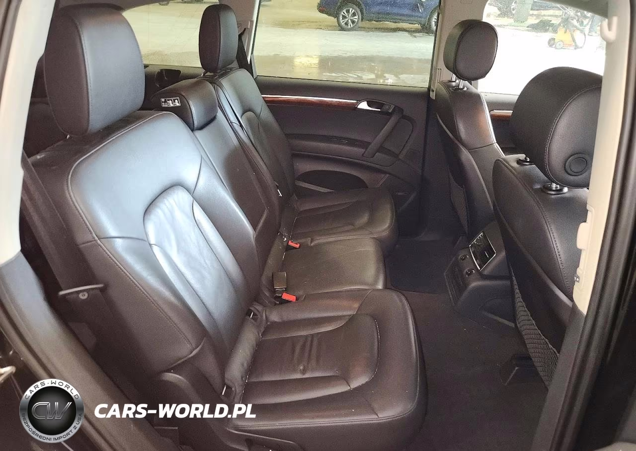 2014 Audi Q7 Premium Plus VIN:WA1LGAFE6ED011449 - 11