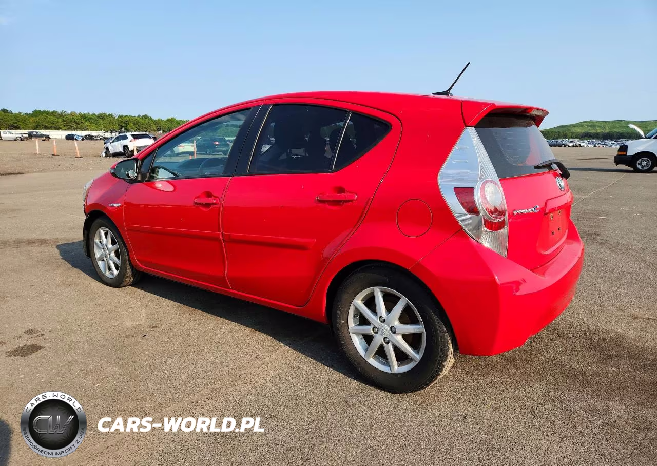 2013 Toyota Prius C Four VIN:JTDKDTB37D1032238 - 2