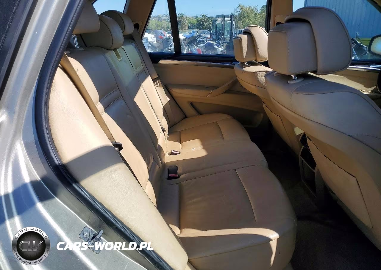 2010 BMW X5 xDrive30I VIN:5UXFE4C53AL276875 - 11