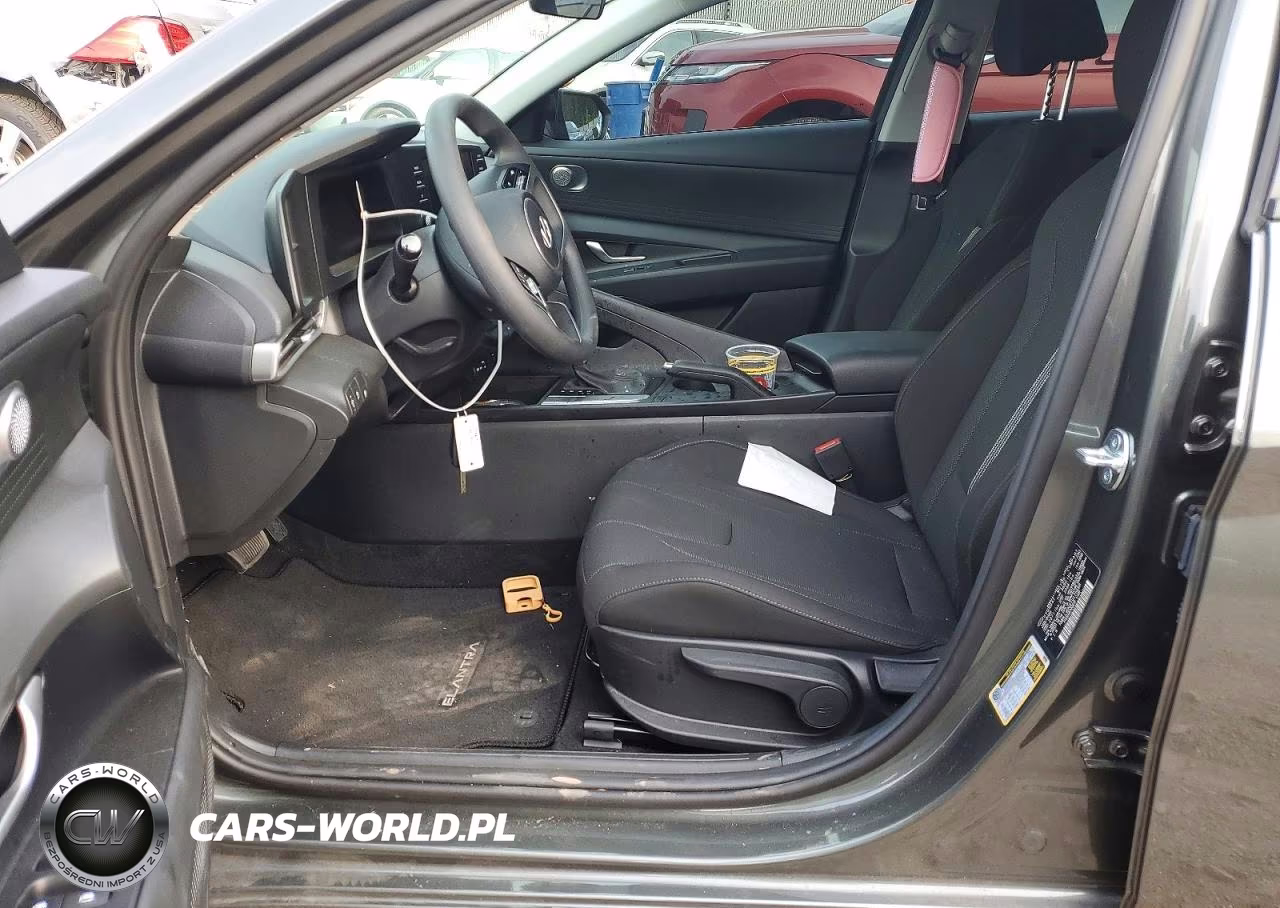 2026 Hyundai Elantra Se VIN:KMHLL4DG2TU175698 - 7