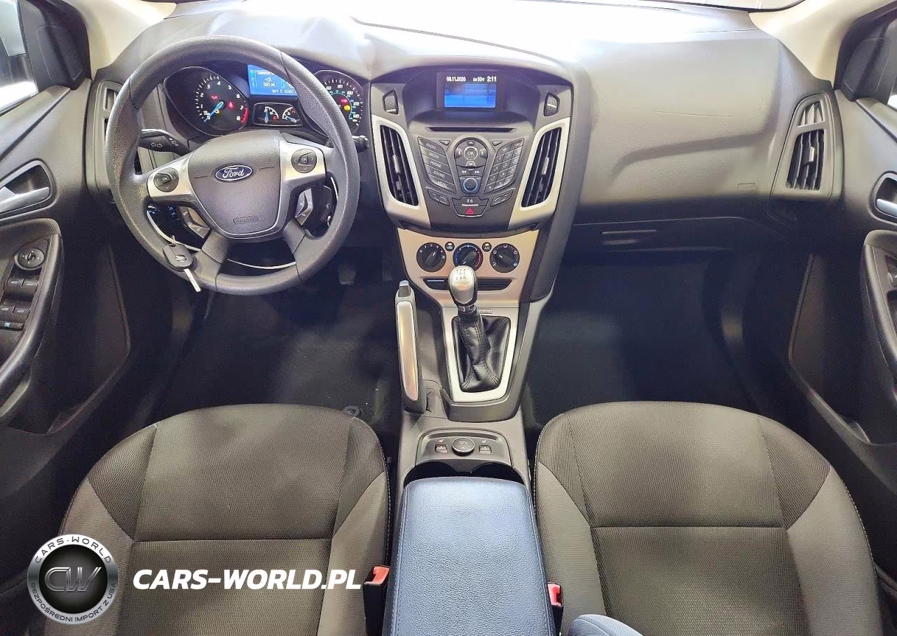 2013 Ford Focus Se VIN:1FADP3K23DL318864 - 8