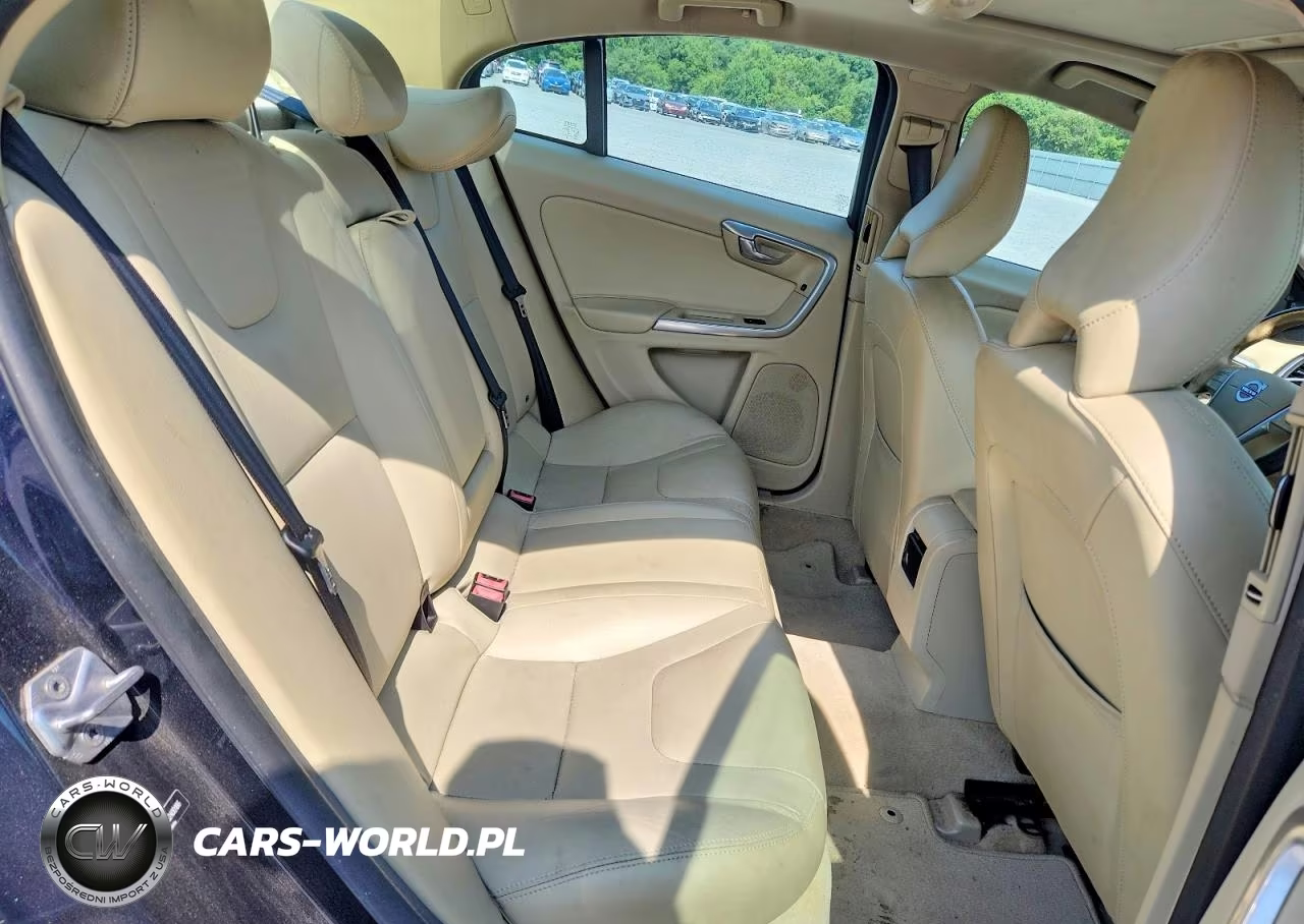 2016 Volvo S60 Premier VIN:YV126MFK0G2400186 - 10