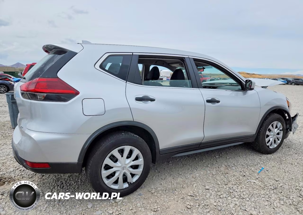 2018 Nissan Rogue S VIN:KNMAT2MV2JP521338 - 3