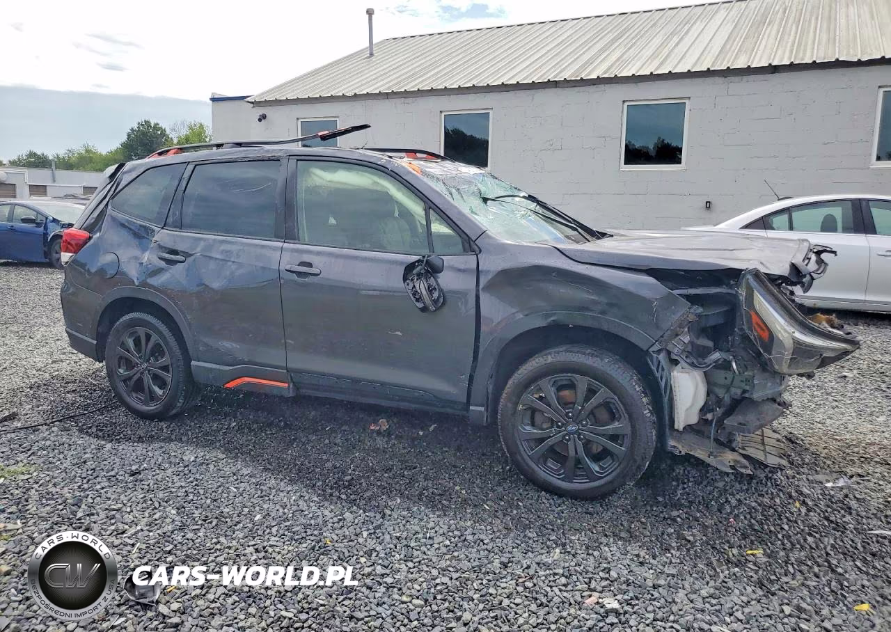 2023 Subaru Forester Sport VIN:JF2SKAJC3PH450398 - 4