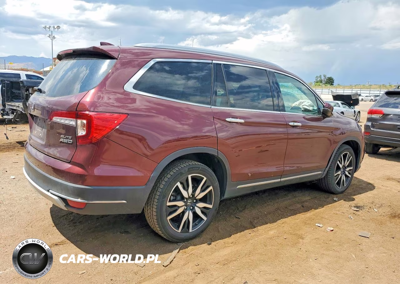 2021 Honda Pilot Elite VIN:5FNYF6H0XMB074851 - 3