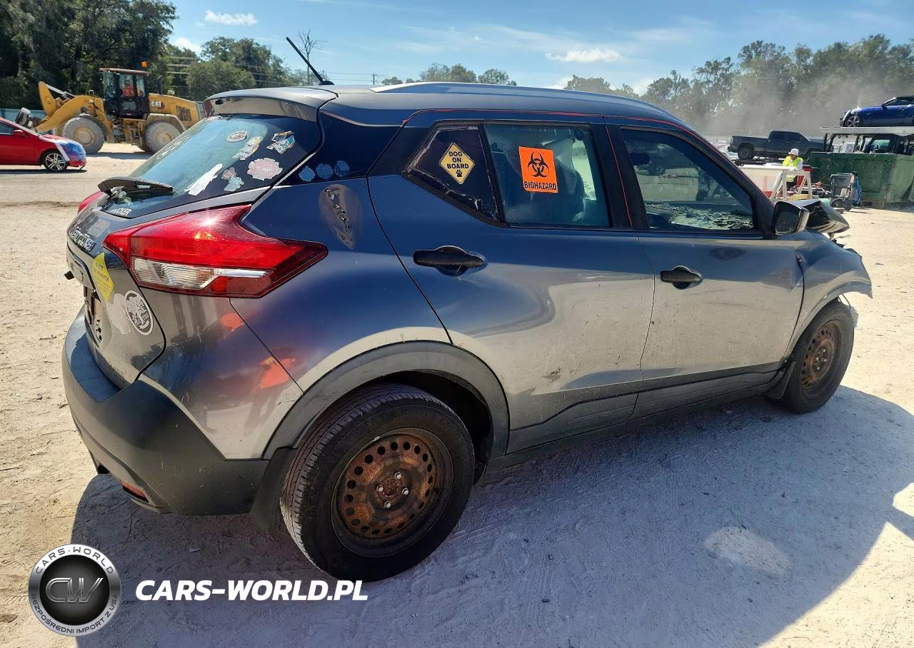 2018 Nissan Kicks S VIN:3N1CP5CU5JL534509 - 3