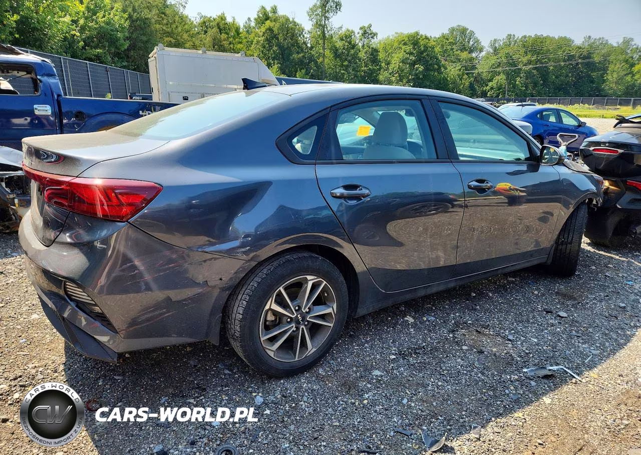 2023 Kia Forte Lxs VIN:3KPF24ADXPE567640 - 3