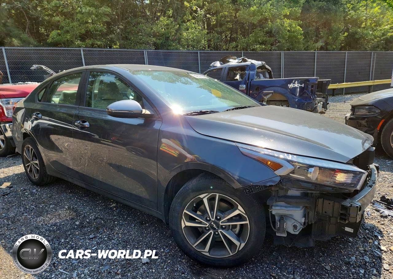 2023 Kia Forte Lxs VIN:3KPF24ADXPE567640 - 4