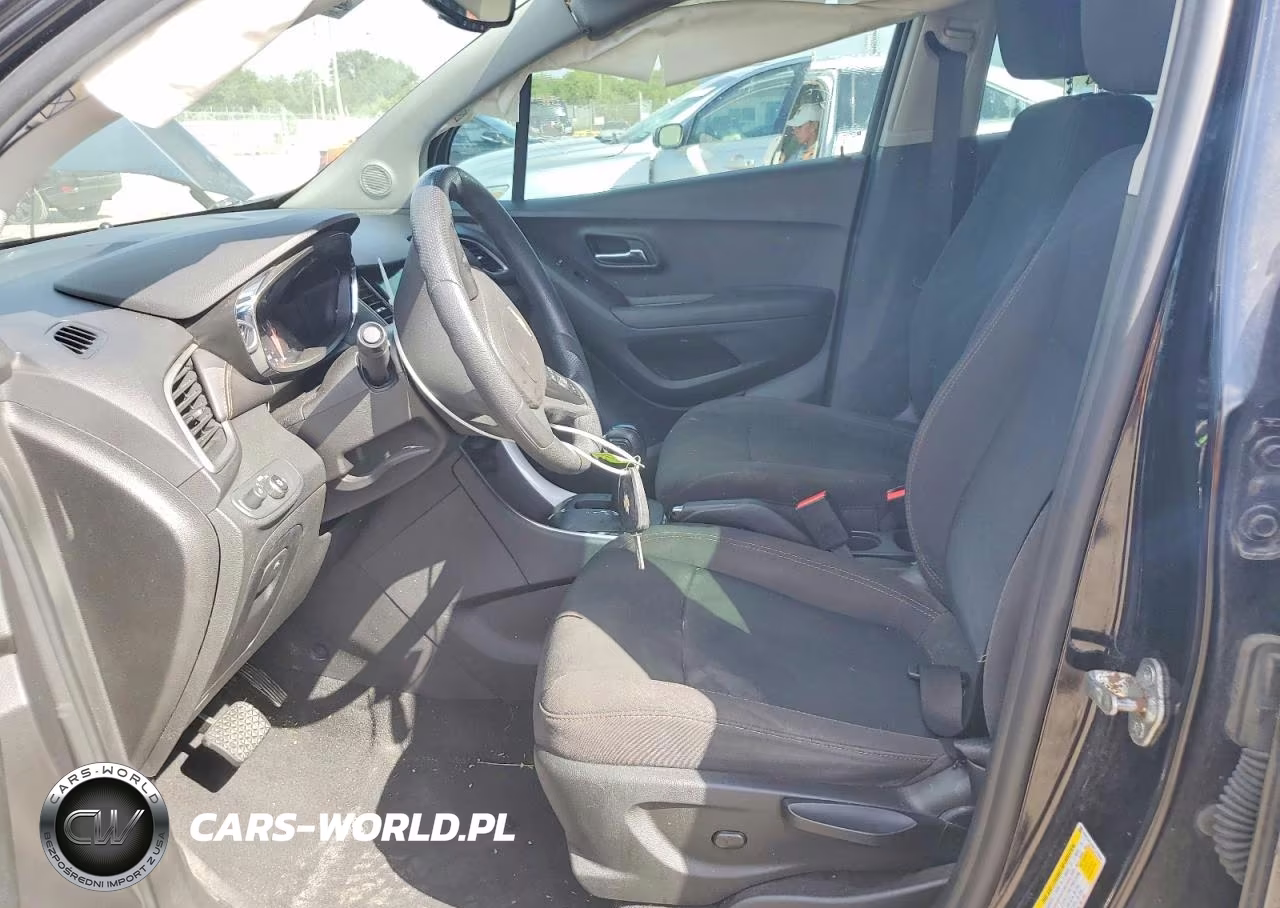 2019 Chevrolet Trax Ls VIN:3GNCJKSB9KL276940 - 7