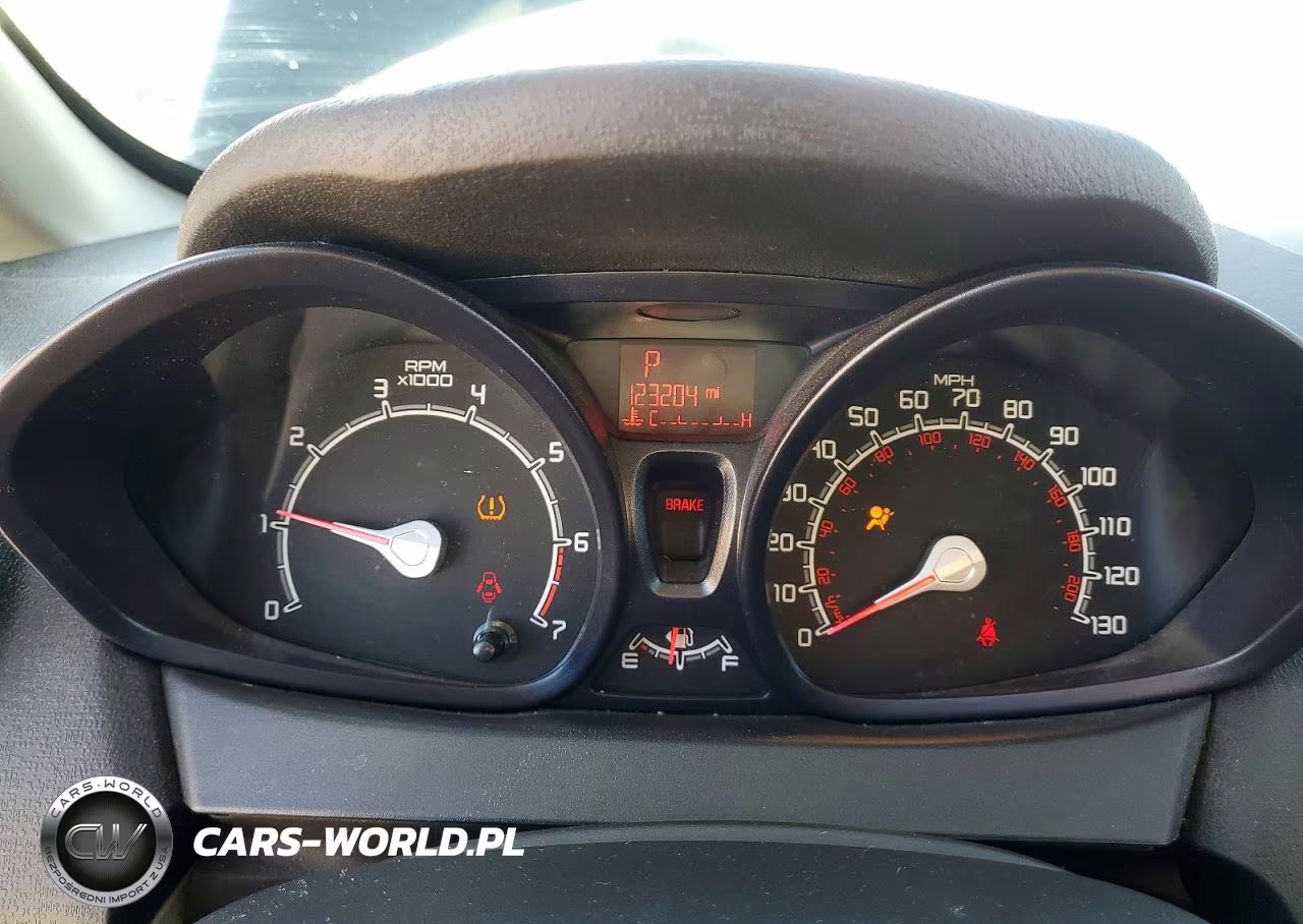 2013 Ford Fiesta S VIN:3FADP4TJ8DM226580 - 9