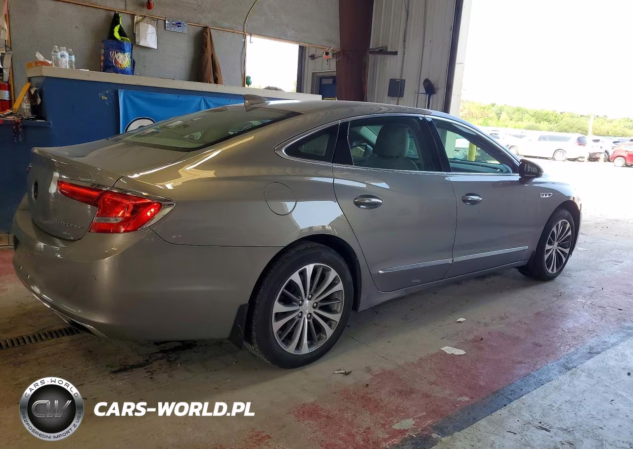 2018 Buick Lacrosse Essence VIN:1G4ZP5SS3JU140936 - 3