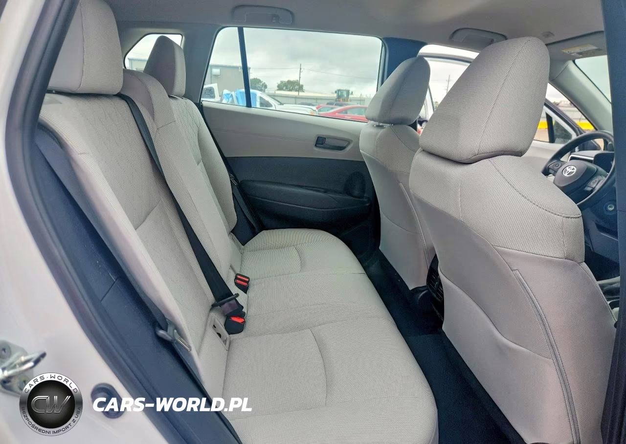 2023 Toyota Corolla Cross L VIN:7MUAAABGXPV045705 - 10