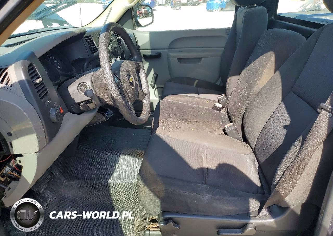 2010 Chevrolet Silverado C1500 VIN:1GCPCPEA5AZ268247 - 7