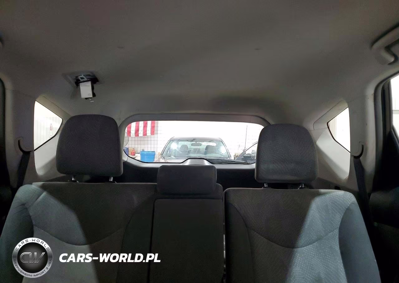 2014 Toyota Prius V Two VIN:JTDZN3EUXE3357018 - 10
