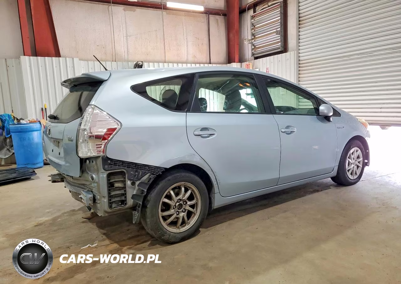 2014 Toyota Prius V Two VIN:JTDZN3EUXE3357018 - 3
