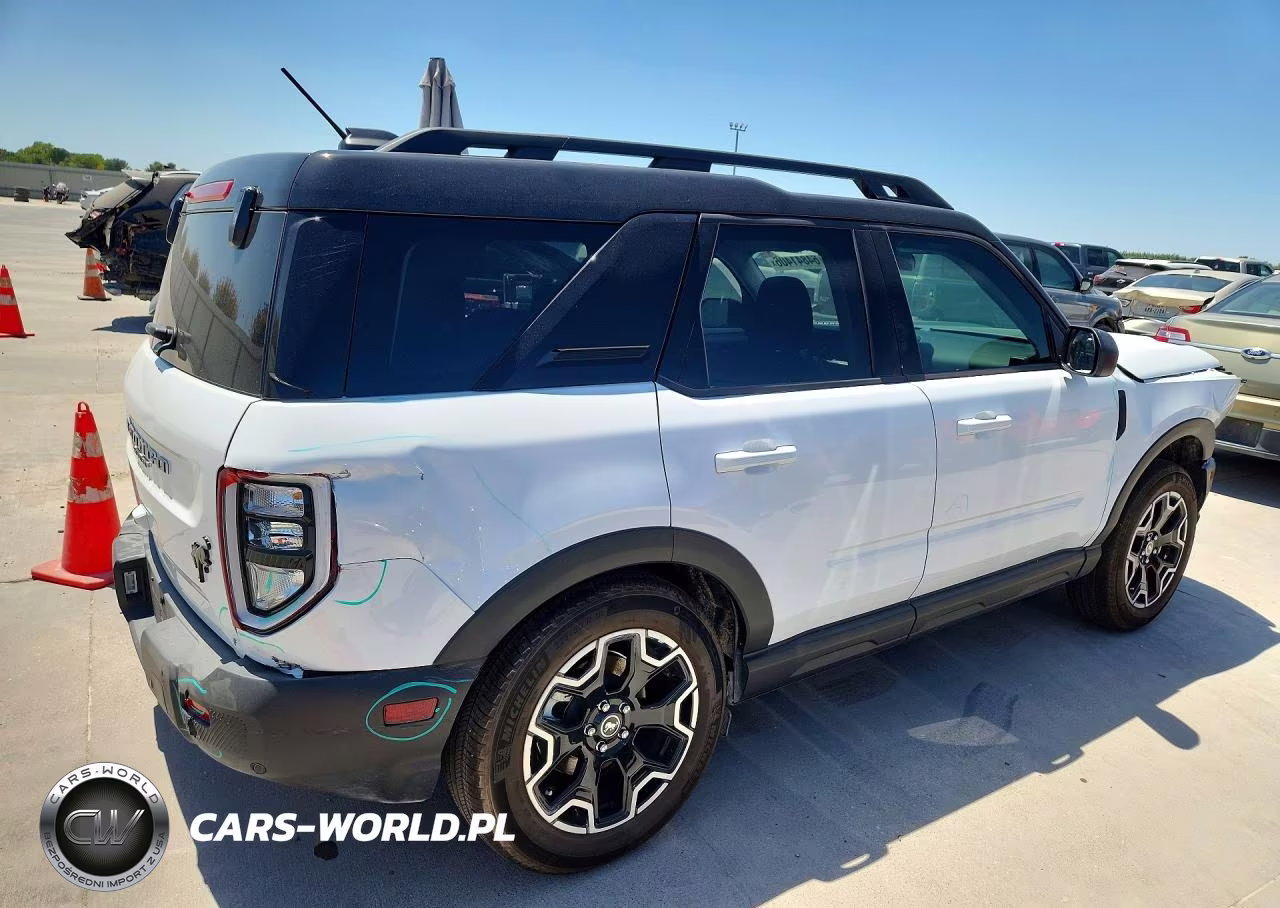 2025 Ford Bronco Sport Outer Banks VIN:3FMCR9CN7SRF69487 - 3
