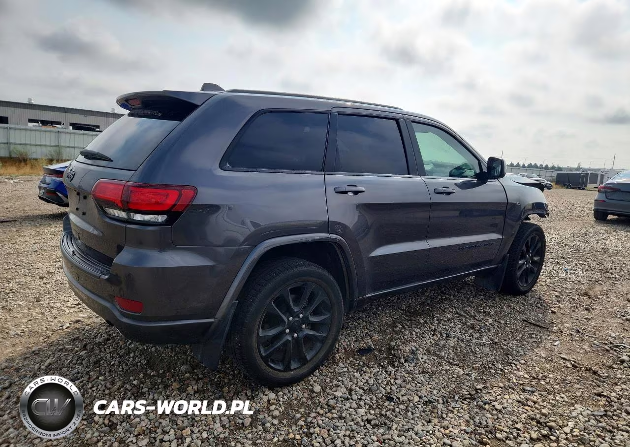 2020 Jeep Grand Cherokee Laredo VIN:1C4RJFAG9LC171349 - 3