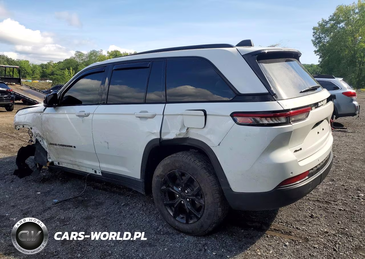 2025 Jeep Grand Cherokee Laredo VIN:1C4RJHAG9SC329182 - 2