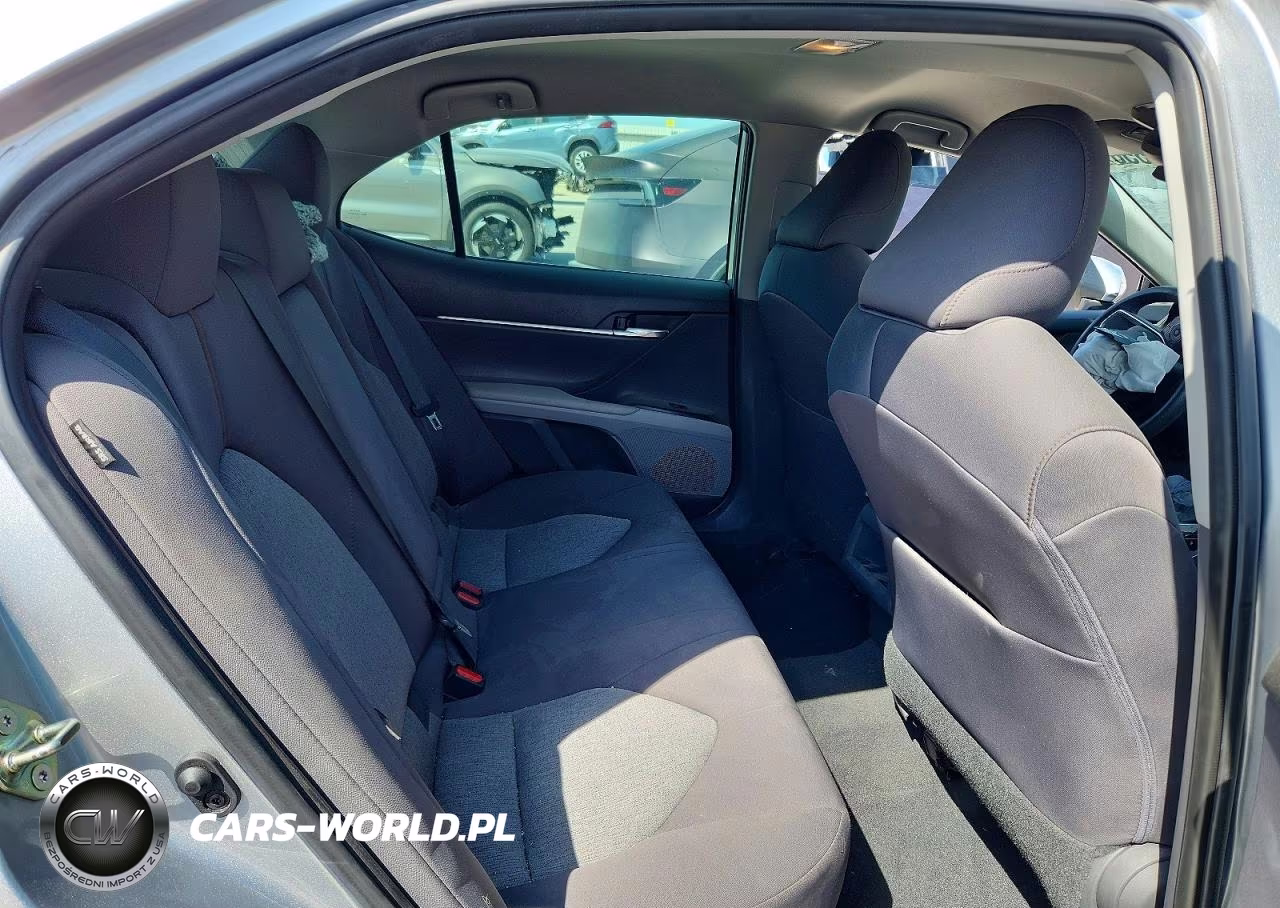 2020 Toyota Camry Le VIN:4T1C11AK7LU896628 - 10