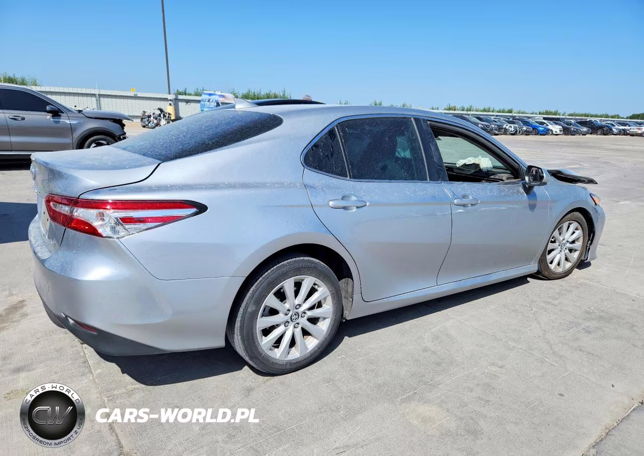 2020 Toyota Camry Le VIN:4T1C11AK7LU896628 - 3