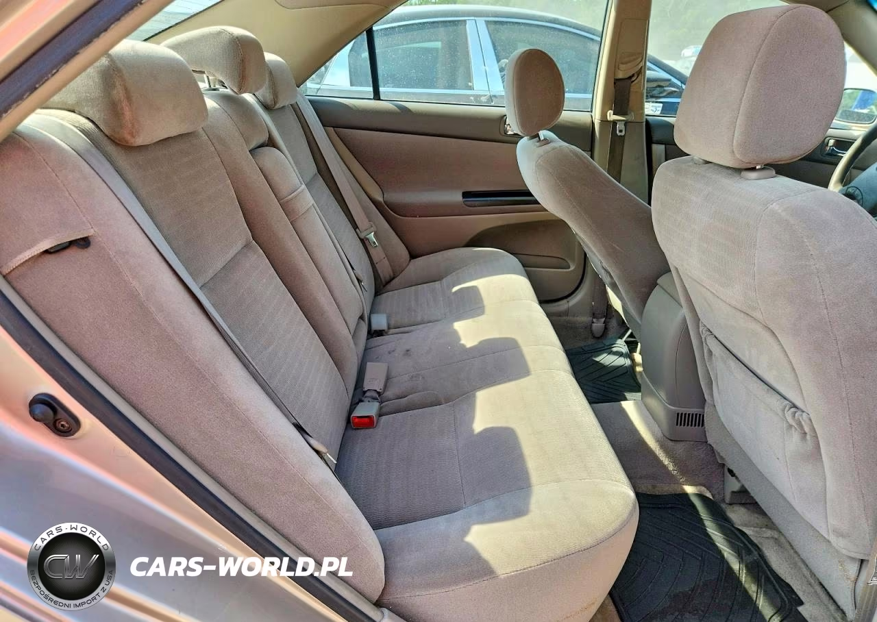 2005 Toyota Camry Le VIN:JTDBE32K450313442 - 10