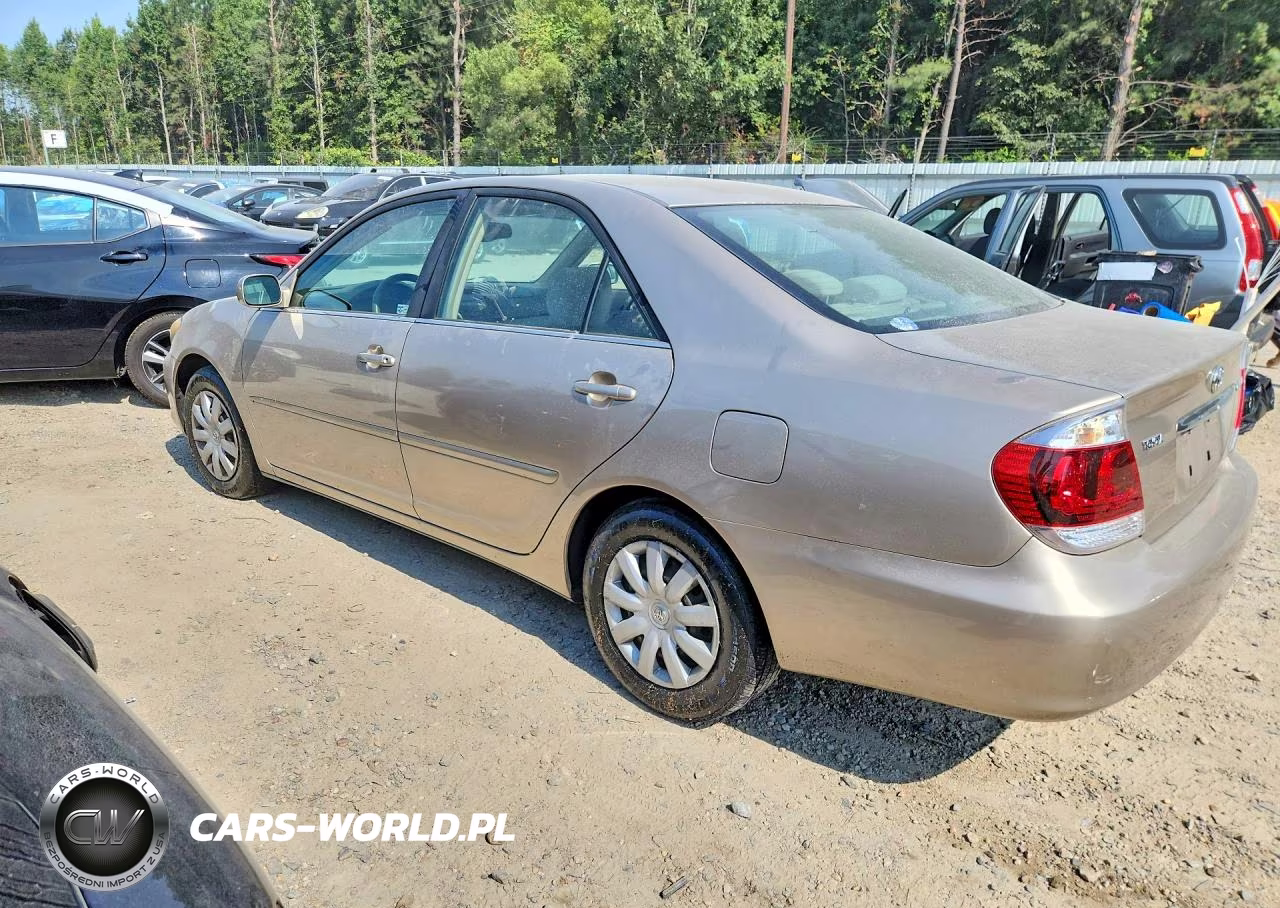 2005 Toyota Camry Le VIN:JTDBE32K450313442 - 2
