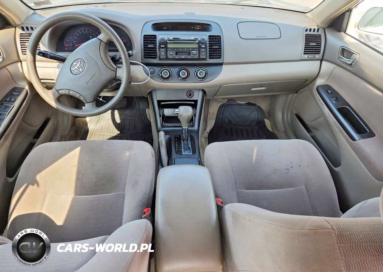 2005 Toyota Camry Le VIN:JTDBE32K450313442 - 8
