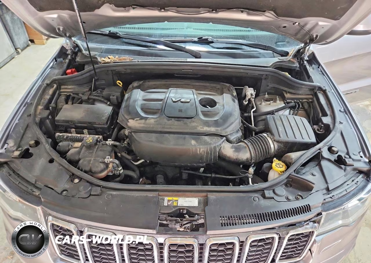 2018 Jeep Grand Cherokee Laredo VIN:1C4RJFAGXJC280626 - 12