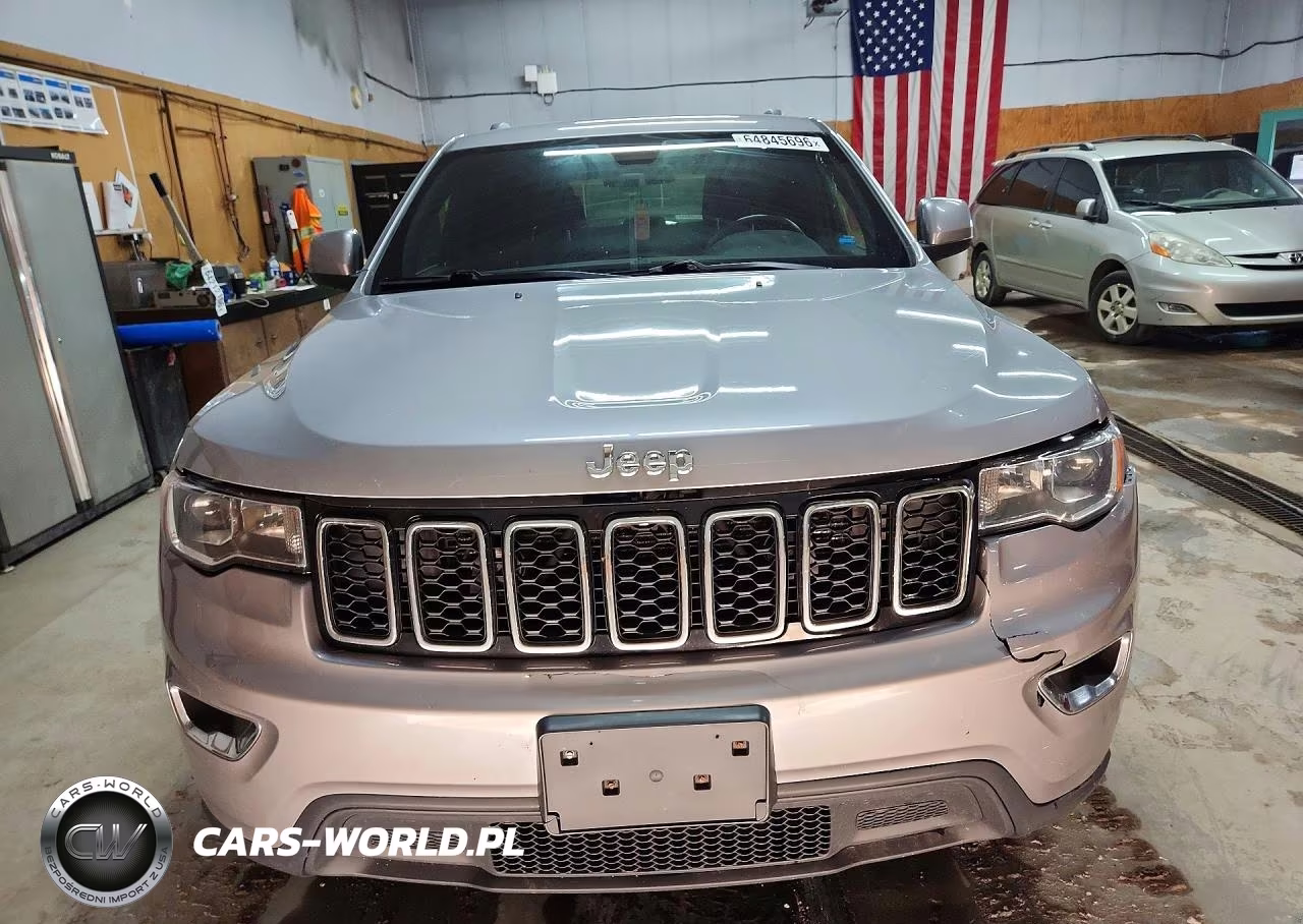 2018 Jeep Grand Cherokee Laredo VIN:1C4RJFAGXJC280626 - 5