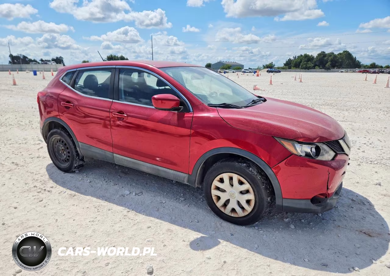2018 Nissan Rogue Sport S VIN:JN1BJ1CR6JW259518 - 4
