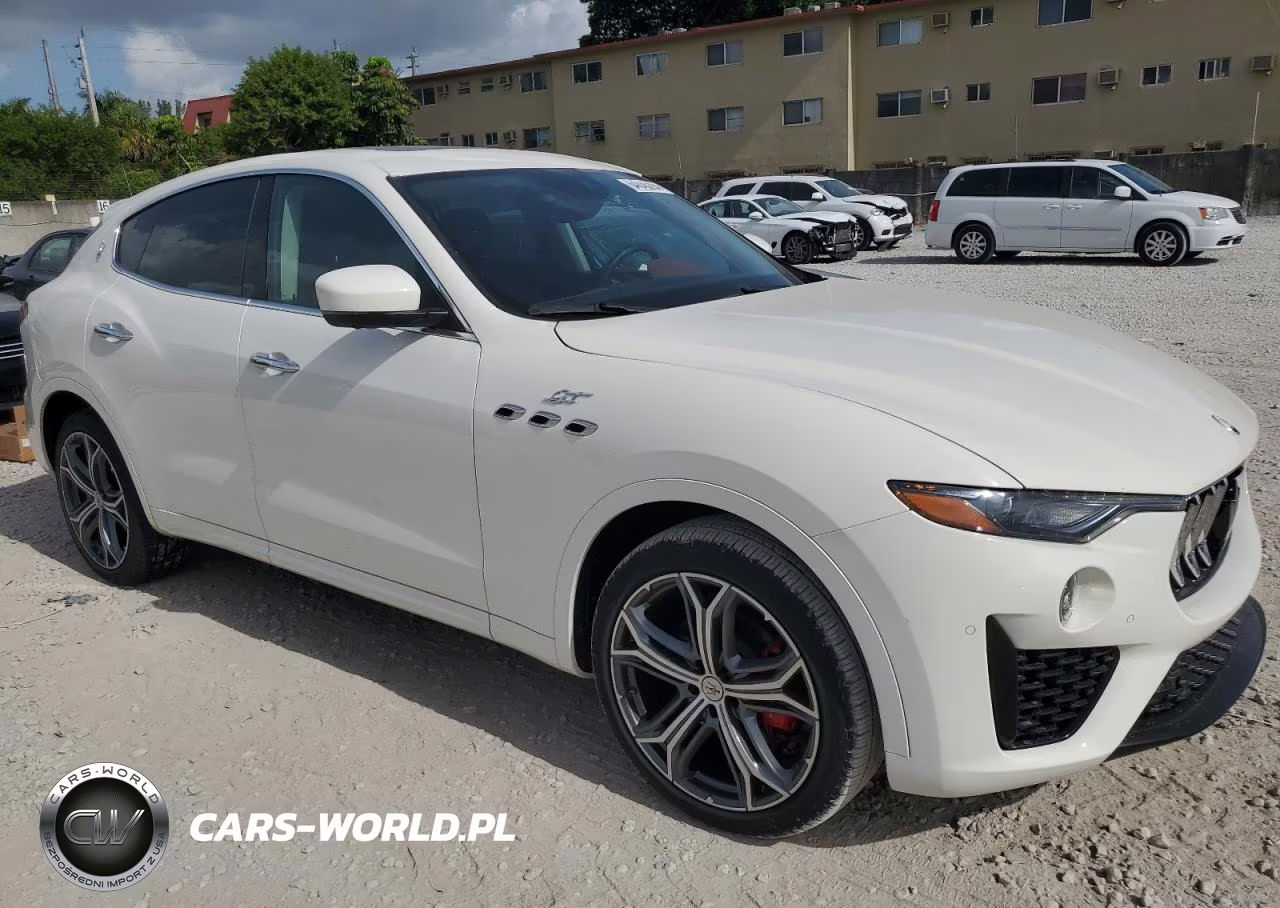 2022 Maserati Levante Base VIN:ZN661XUA4NX394635 - 4
