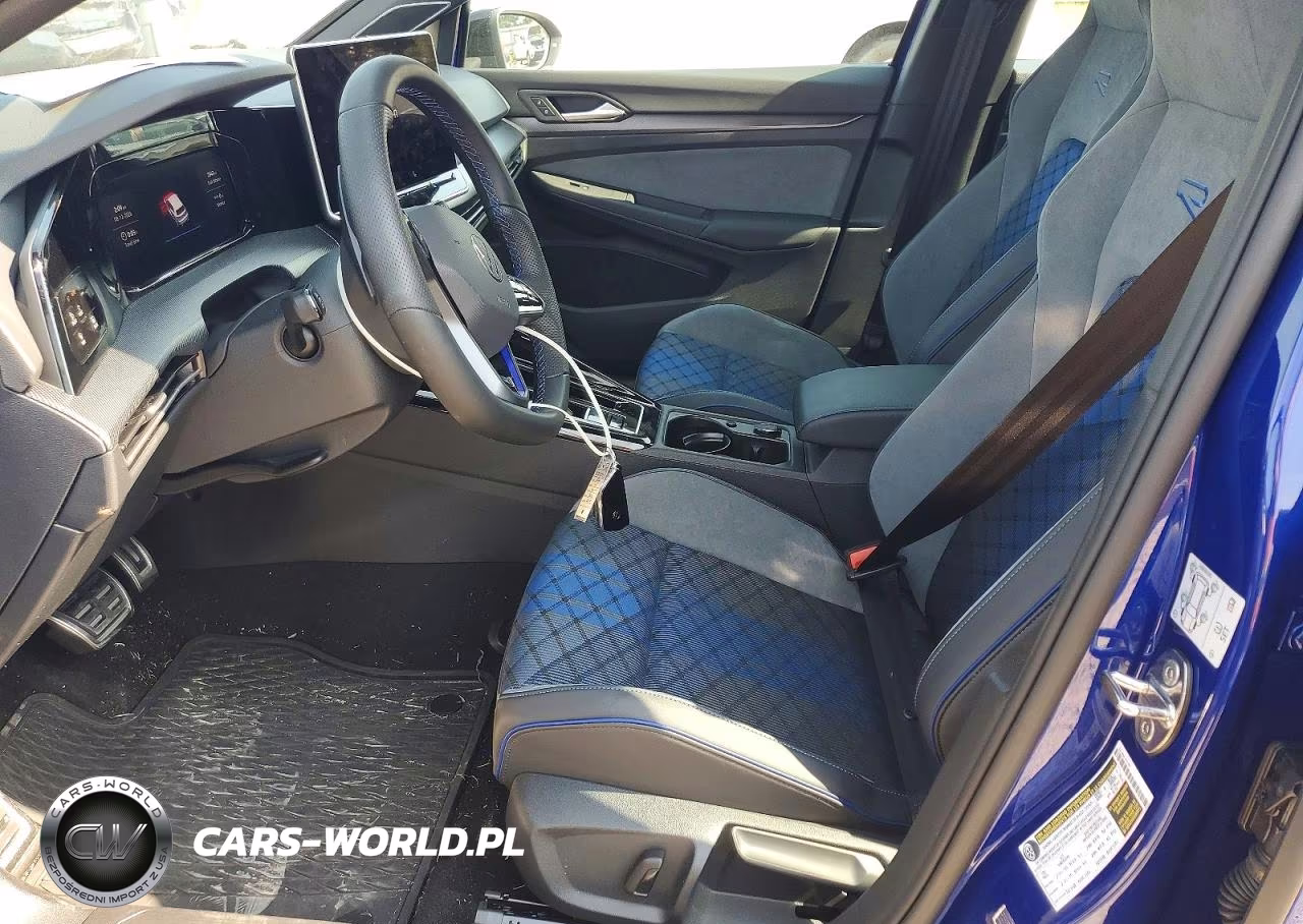 2026 Volkswagen Golf R VIN:WVWEF7CD3TW252189 - 7